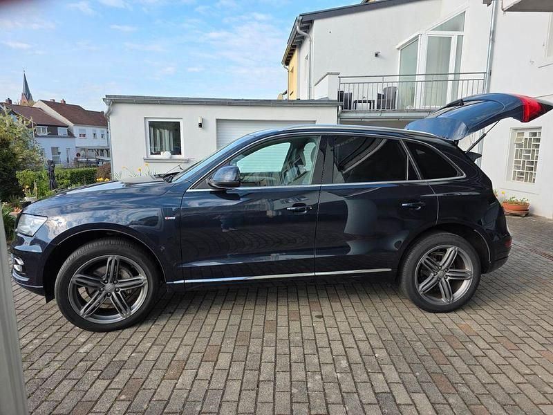Second-hand Audi Q5 170 CP (125 kW) 2012 Albastru SUV