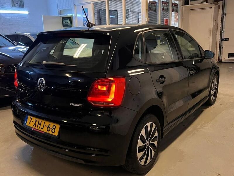 Gebraucht VW Polo 75 PS (55 kW) 2014 Schwarz Limousine
