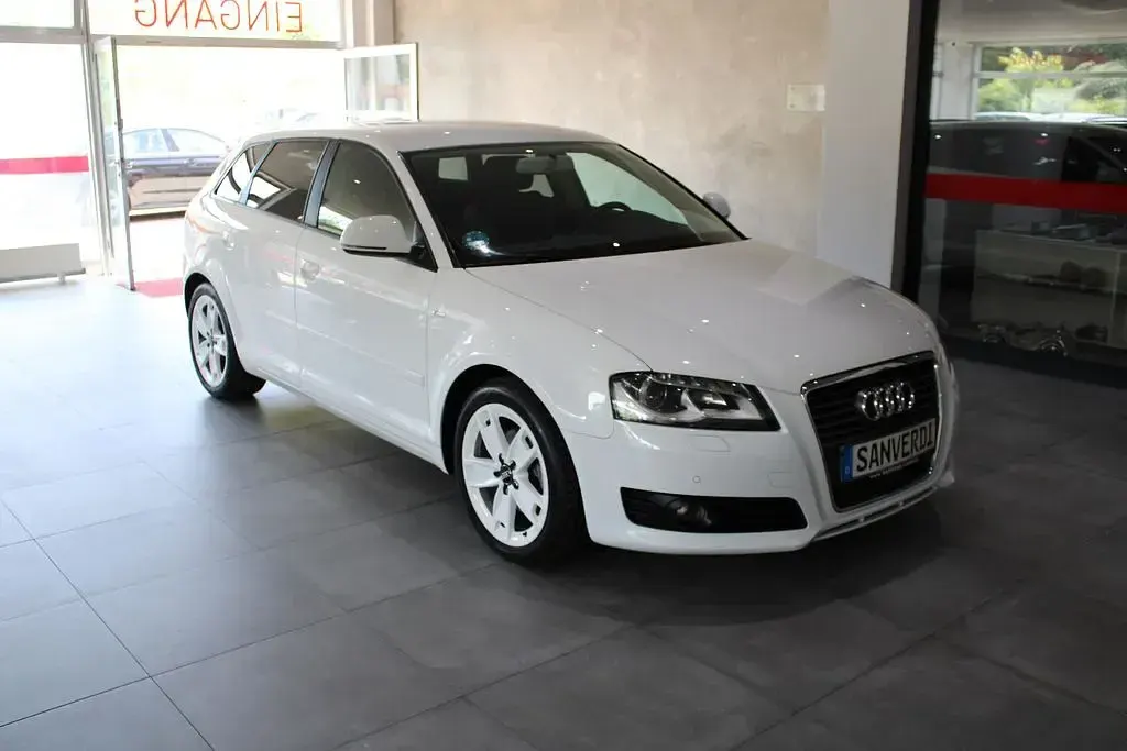 Gebraucht Audi A3 Sport 125 PS (91 kW) 2009 Weiß Kleinwagen