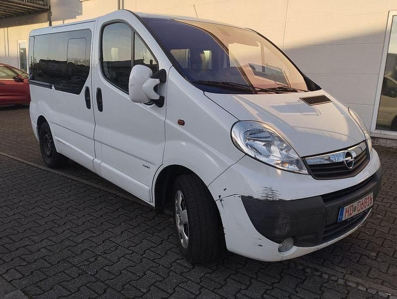 Weiß Gebraucht 2014 Opel Vivaro Van / Kleinbus | 6.700 € (Guter Preis) - Bild 1/4