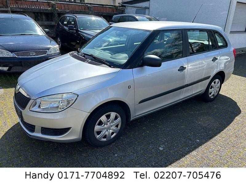 Gebraucht Skoda Fabia 86 PS (63 kW) 2011 Silber Limousine