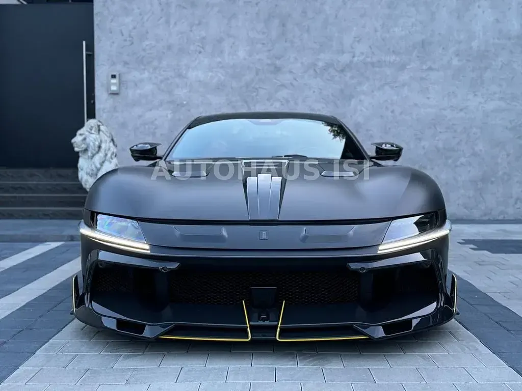 Neu Ferrari 12 Cilindri 829 PS (609 kW) 2025 Schwarz Coupé