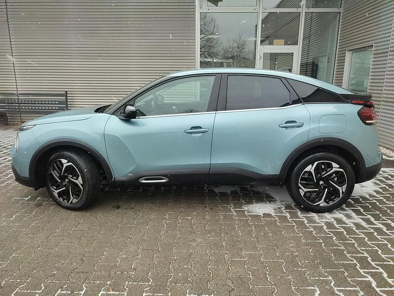 Gebraucht Citroën C4 Shine 131 PS (96 kW) 2023 Lackierung olbia blau/typ aussenverkleidung metalliclackierung SUV