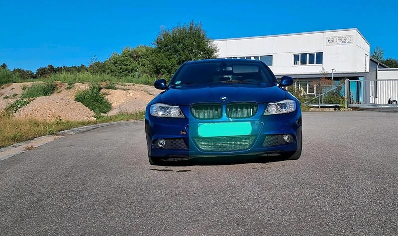 Blau Gebraucht 2012 BMW 320 M Sport Kombi | 5.000 € (Superpreis) - Bild 1/4
