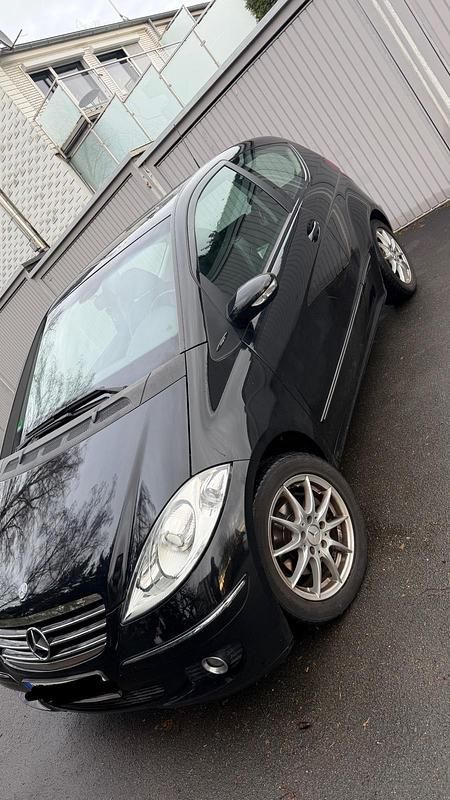 Gebraucht Mercedes 200 144 PS (105 kW) 2005 Schwarz Kleinwagen