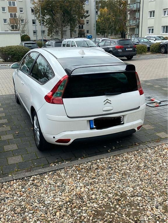 Weiß Gebraucht 2010 Citroën C4 Tendance Coupé | 2.100 € (Guter Preis) - Bild 1/4