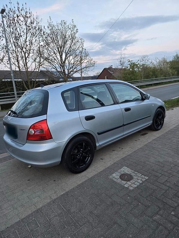 Second-hand Honda Civic 66 CP (48 kW) 2003 Gri Hatchback