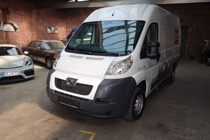 Weiß Gebraucht 2009 Peugeot Boxer Van | 14.980 € - Bild 1/4