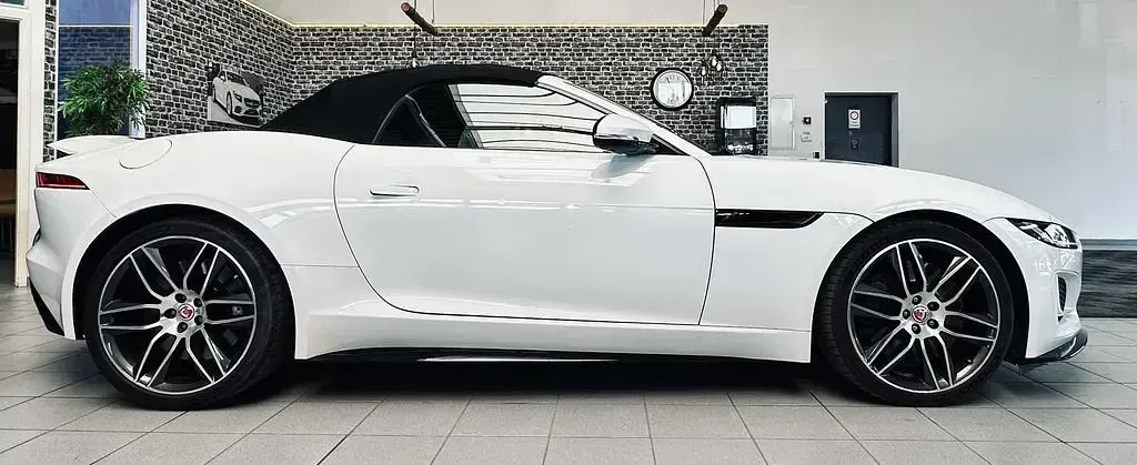 Gebraucht Jaguar F-Type R-Dynamic 450 PS (330 kW) 2022 Weiß Cabrio