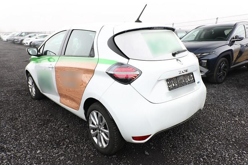 Gebraucht Renault Zoe Experience 50 kW (69 PS) 2021 Gletscherweiß Kleinwagen