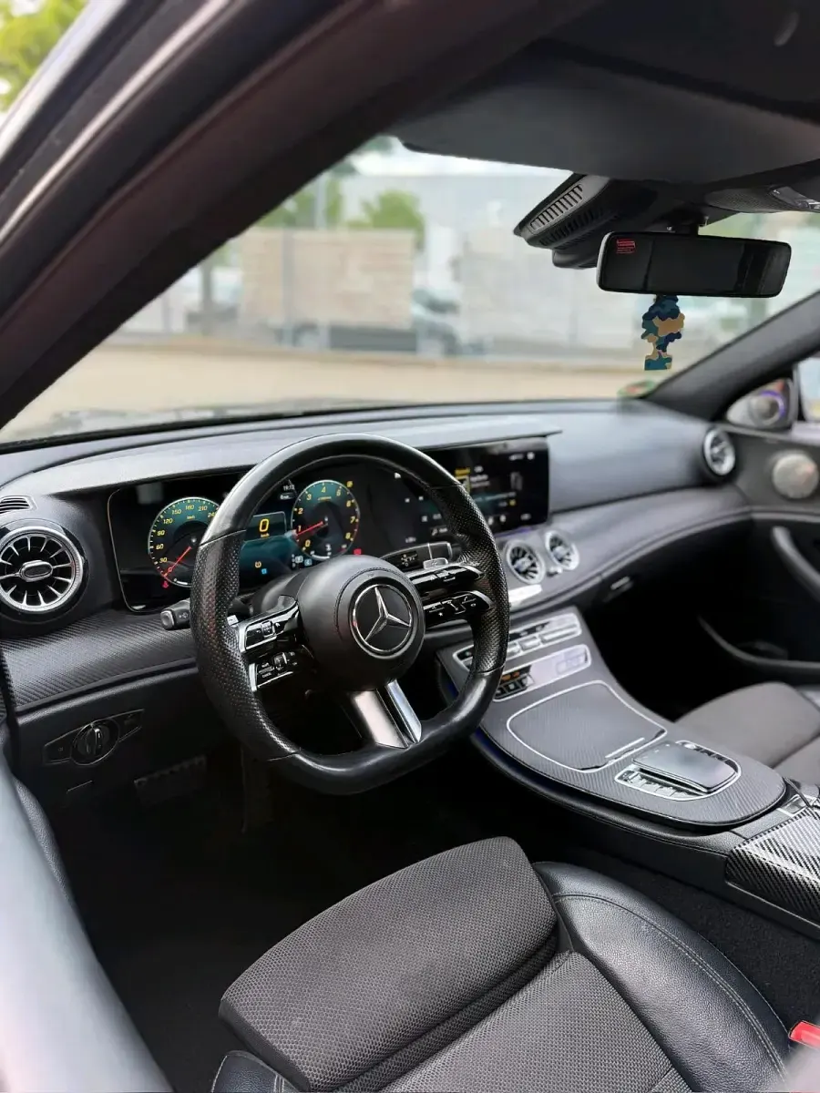 Gebraucht Mercedes E220 AMG line 194 PS (142 kW) 2020 Schwarz Kombi