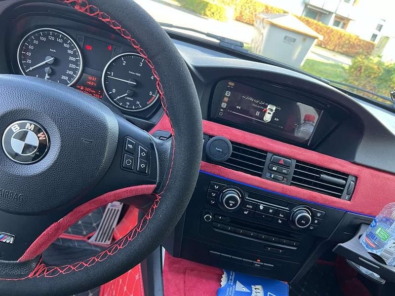 Weiß Gebraucht 2011 BMW 320 Lifestyle Limousine | 7.000 € (Fairer Preis) - Bild 1/4