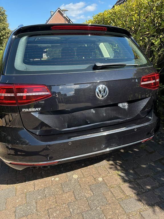 Gebraucht VW Passat Highline 190 PS (139 kW) 2016 Schwarz Kombi