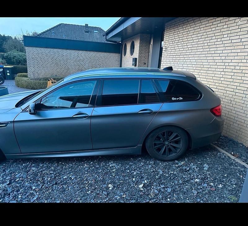 Gebraucht BMW 530 258 PS (189 kW) 2010 Grau Kombi