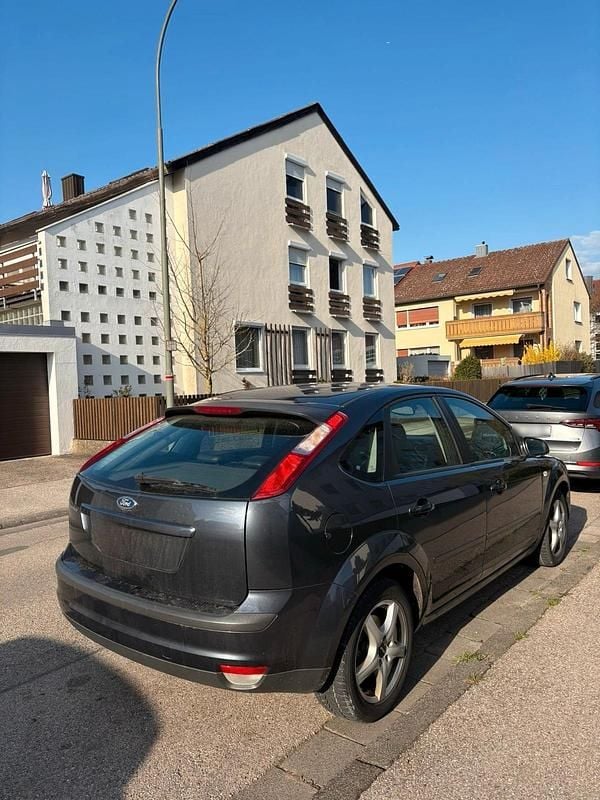 Gebraucht Ford Focus 147 PS (108 kW) 2005 Grau Limousine