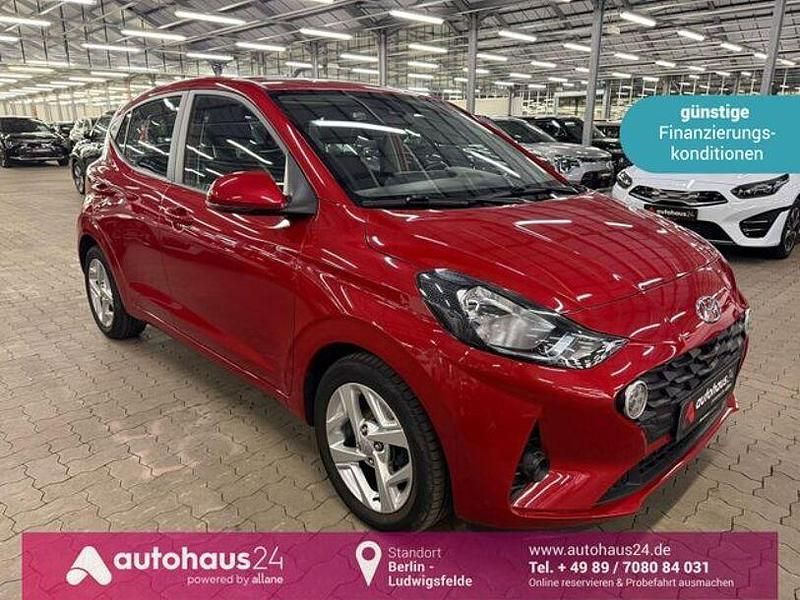 Rot Gebraucht 2023 Hyundai i10 Trend Kleinwagen | 14.890 € (Fairer Preis) - Bild 1/4