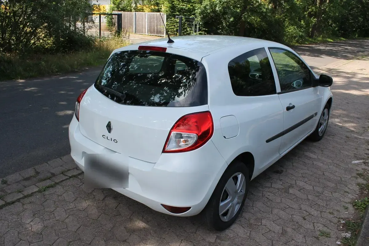 Gebraucht Renault Clio 75 PS (55 kW) 2012 Weiß Kleinwagen