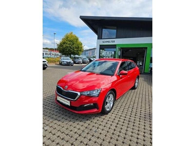 Cervena corrida/corrida rot Gebraucht 2020 Skoda Scala Active Kleinwagen | 13.990 € (Fairer Preis) - Bild 1/4