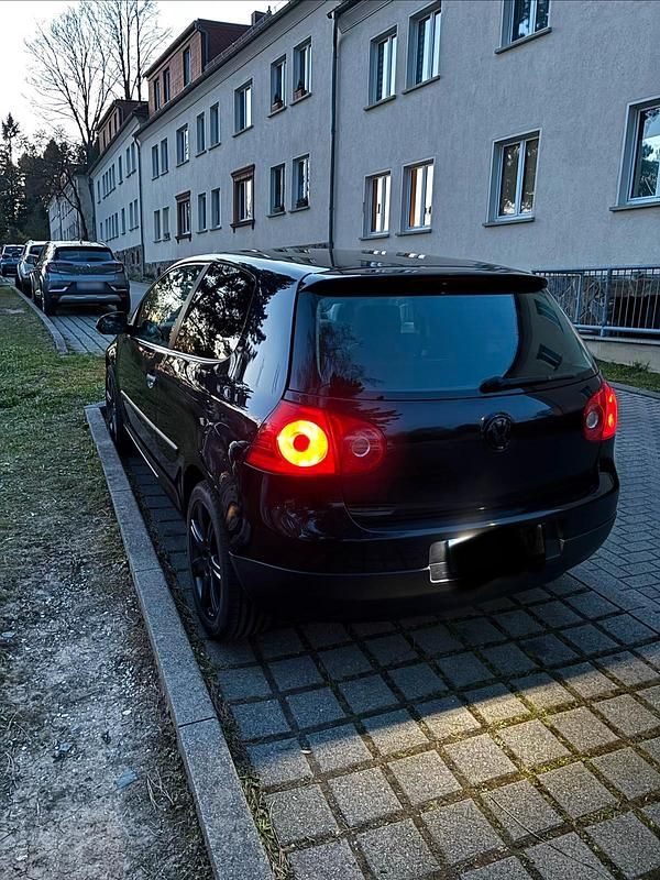 Second-hand VW Golf 75 CP (55 kW) 2004 Negru Coupe