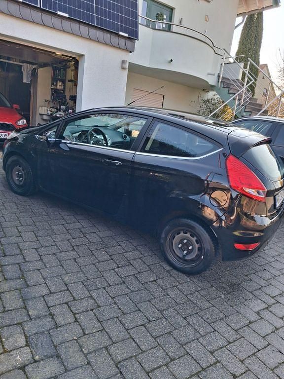 Gebraucht Ford Fiesta Trend 82 PS (60 kW) 2011 Schwarz Kleinwagen