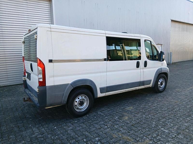 Gebraucht Fiat Ducato 130 PS (95 kW) 2012 Weiß Van