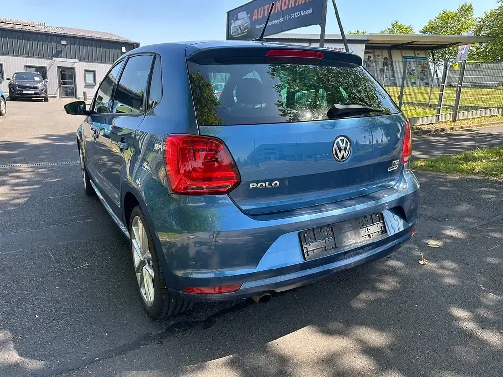 Gebraucht VW Polo Highline 90 PS (66 kW) 2016 Blau Limousine