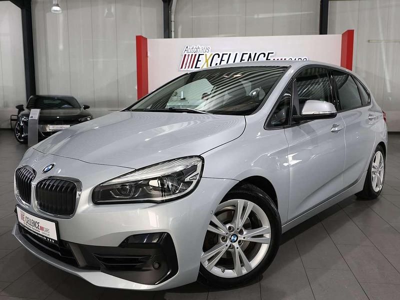 Gebraucht BMW 218 Advantage 140 PS (102 kW) 2020 Glaciersilber metallic Van / Kleinbus