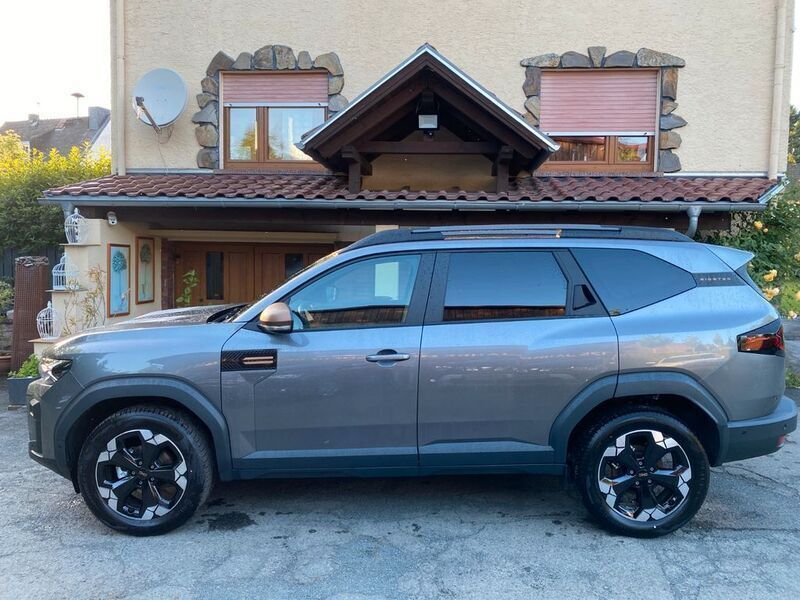 Grau Neu 2025 Dacia Bigster Extreme SUV | 31.900 € (Guter Preis) - Bild 1/4