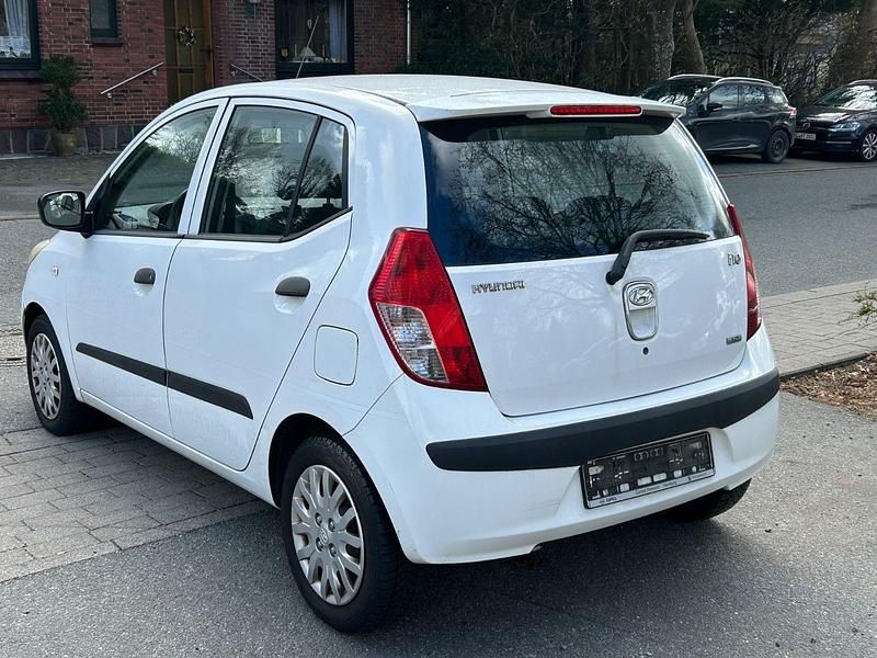 Gebraucht Hyundai i10 77 PS (56 kW) 2010 Weiß Kleinwagen