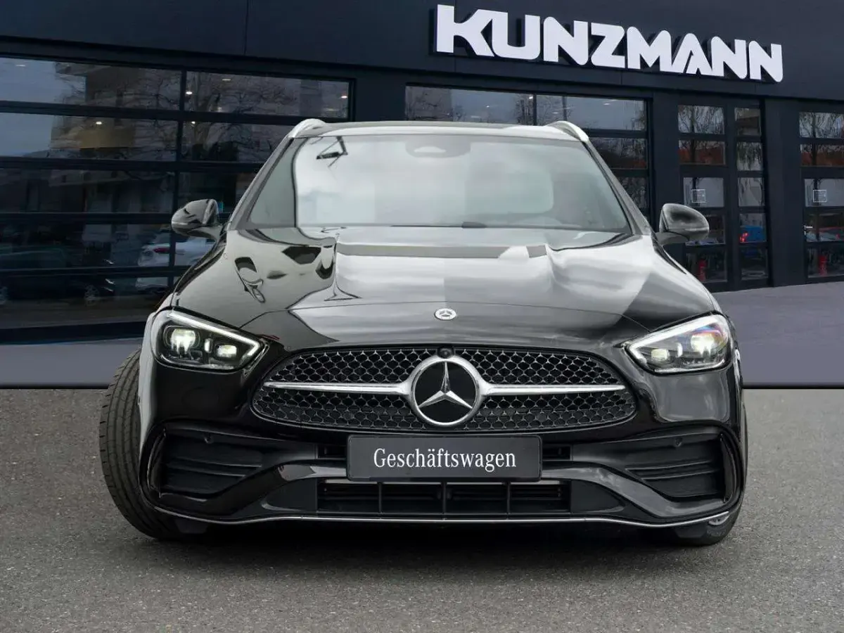 Gebraucht Mercedes C220 AMG 197 PS (144 kW) 2026 Schwarz Kombi