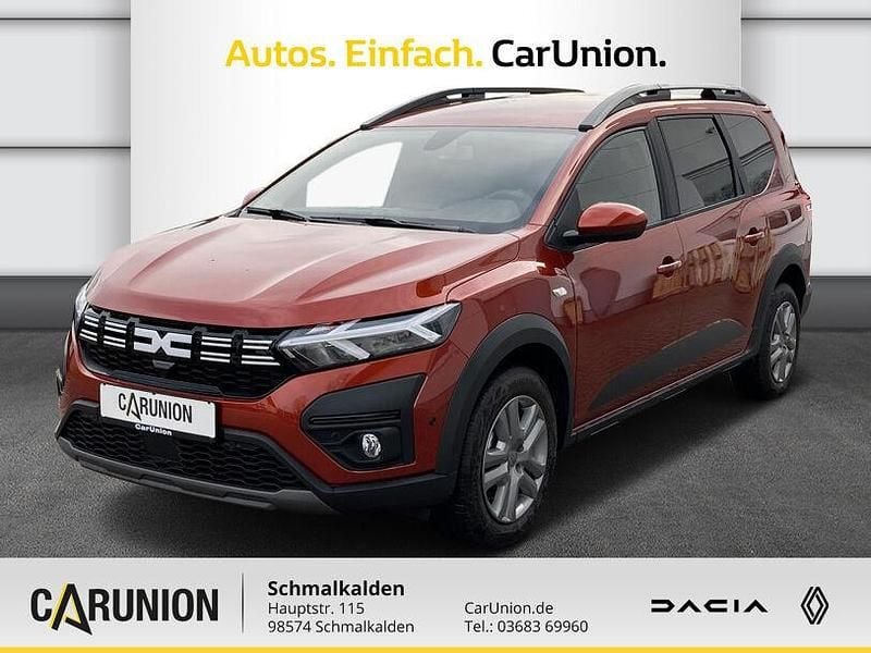 Terracottabraun metallic (braun) Gebraucht 2023 Dacia Jogger Expression Van / Kleinbus | 18.980 € (Superpreis) - Bild 1/4