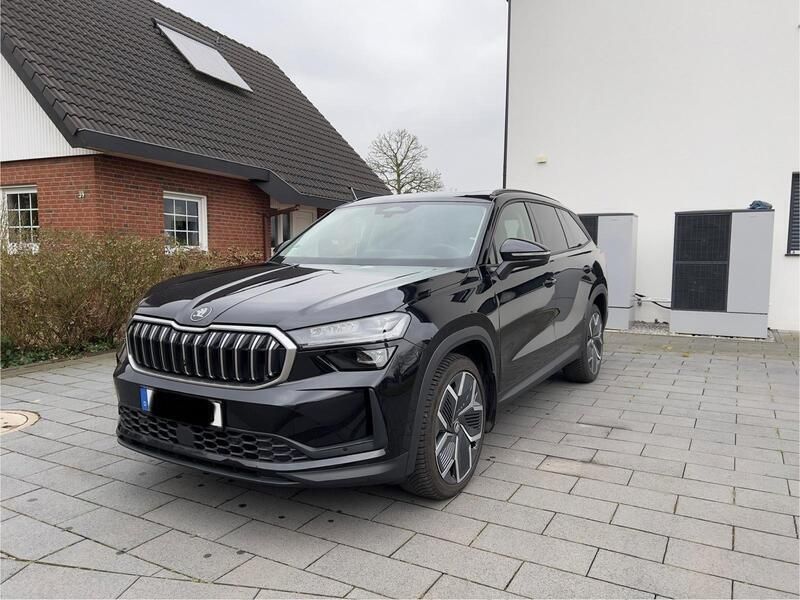 Schwarz Gebraucht 2024 Skoda Kodiaq Selection SUV | 49.900 € (Fairer Preis) - Bild 1/4
