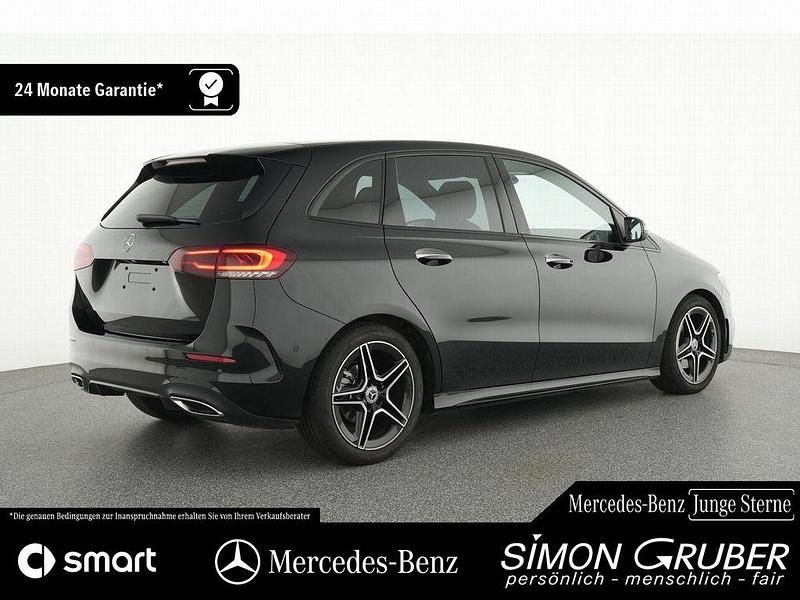 Gebraucht Mercedes B180 AMG 136 PS (100 kW) 2023 Schwarz Van / Kleinbus