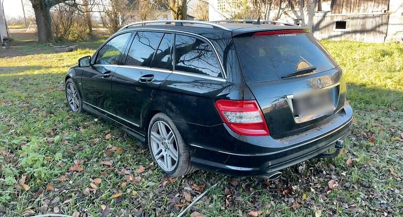 Schwarz Gebraucht 2011 Mercedes C250 Kombi | 5.600 € (Guter Preis) - Bild 1/4