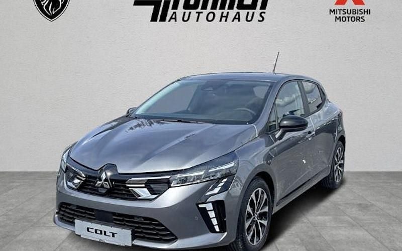 Grau Gebraucht 2024 Mitsubishi Colt Edition Limousine | 19.490 € (Fairer Preis) - Bild 1/4