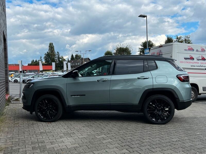 Usado Jeep Compass Limited 179 HP (131 kW) 2022 Azul SUV