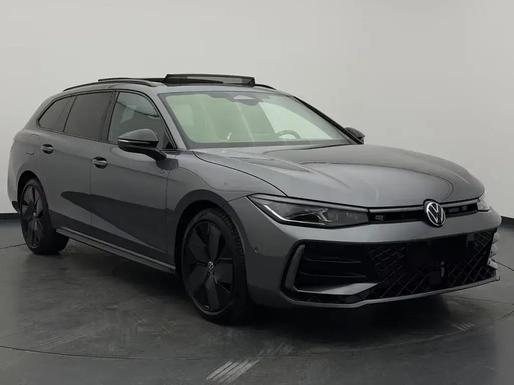 Ny VW Passat R-line 193 HK (141 kW) 2026 Grå Stationcar
