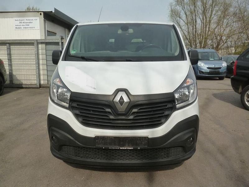 Gebraucht Renault Trafic Komfort 120 PS (88 kW) 2015 Weiß Van / Kleinbus