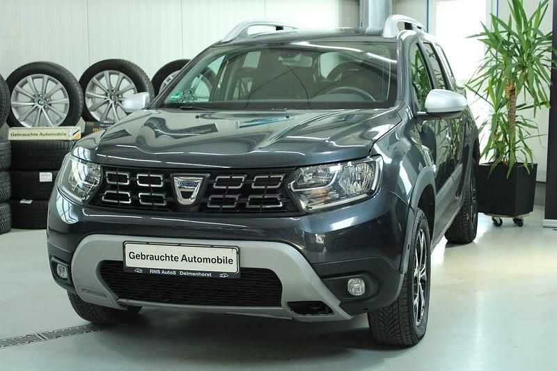 Grau Gebraucht 2018 Dacia Duster Prestige SUV | 12.990 € (Fairer Preis) - Bild 1/4
