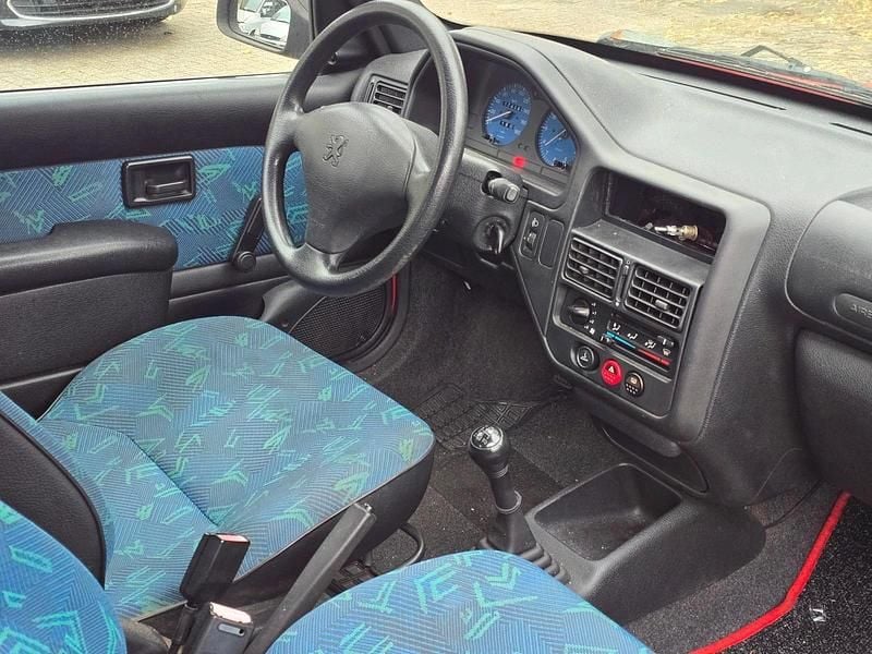 Gebraucht Peugeot 106 45 PS (33 kW) 1997 Rot Kleinwagen