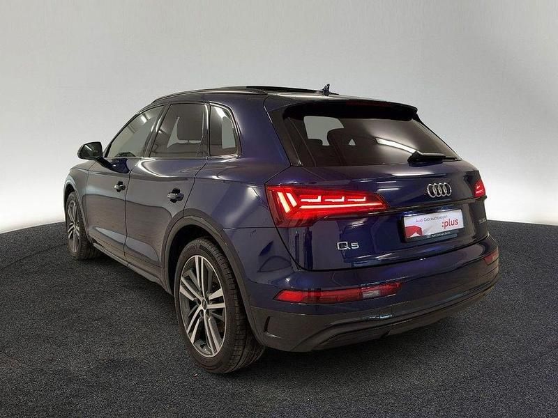 Gebraucht Audi Q5 Ambiente 163 PS (119 kW) 2021 Navarrablau metallic SUV