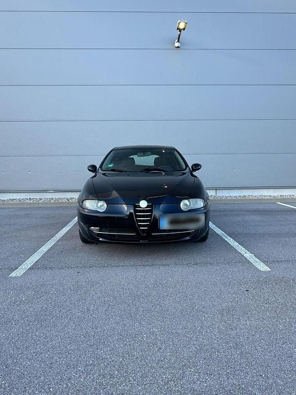 Gebraucht Alfa Romeo 147 115 PS (84 kW) 2005 Schwarz Kleinwagen