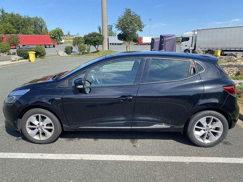 Gebraucht Renault Clio IV LIMITED 90 PS (66 kW) 2015 Schwarz Kleinwagen