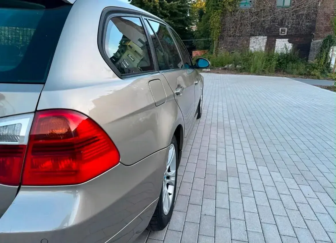 Gebraucht BMW 320 177 PS (130 kW) 2007 Andere farben Kombi