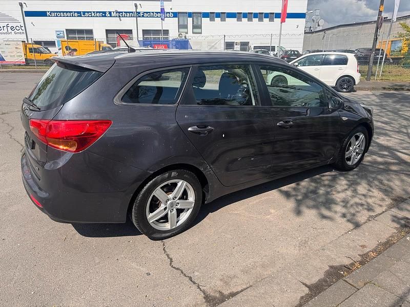 Usado Kia Ceed 90 HP (66 kW) 2013 Citadino