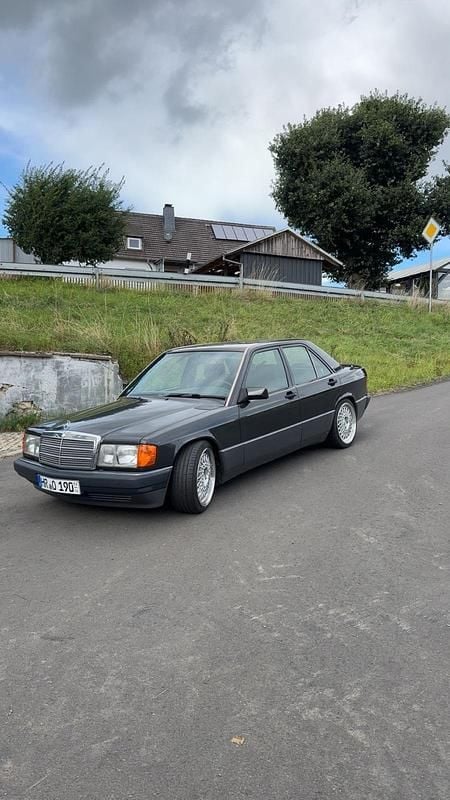 Gebraucht 1992 Mercedes 190 Limousine | 6.700 € - Bild 1/4
