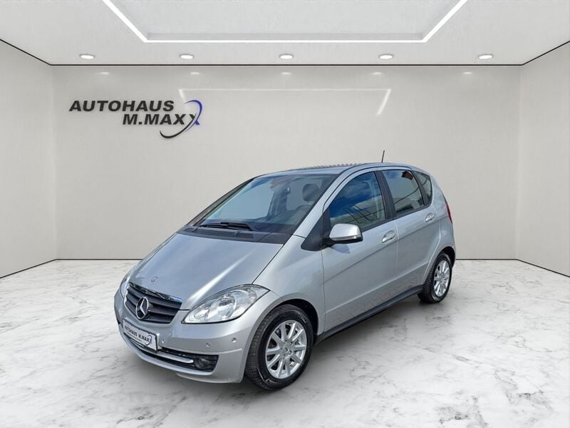 Silber Gebraucht 2010 Mercedes A180 Limousine | 9.900 € (Teuer) - Bild 1/4