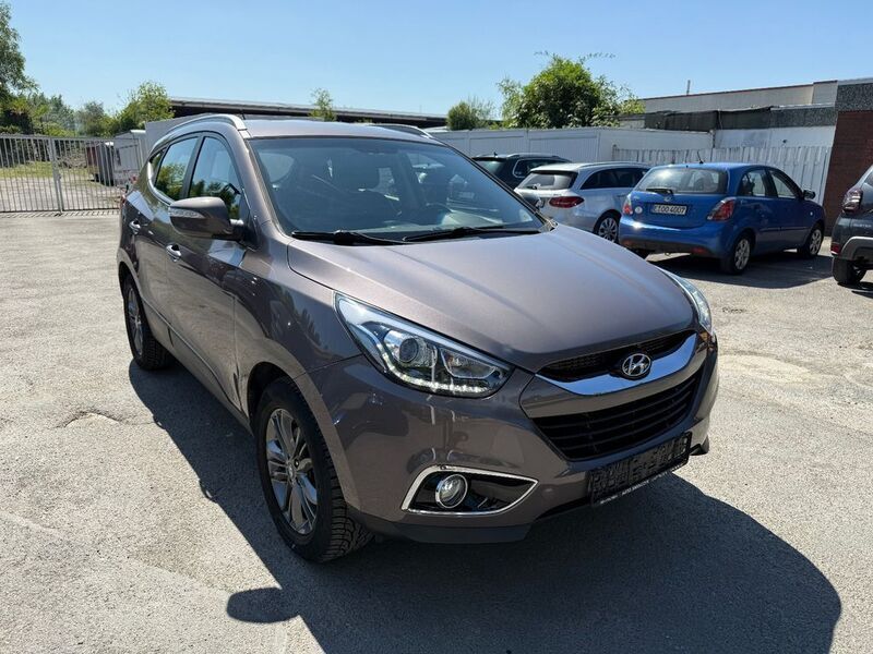 Braun Gebraucht 2014 Hyundai ix35 Edition SUV | 9.950 € (Fairer Preis) - Bild 1/4