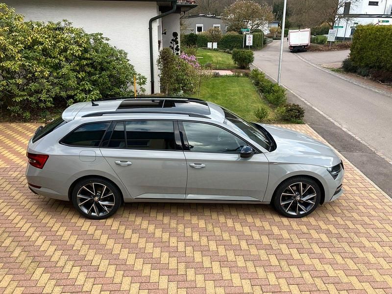 Gebraucht Skoda Superb 218 PS (160 kW) 2020 Grau Kombi