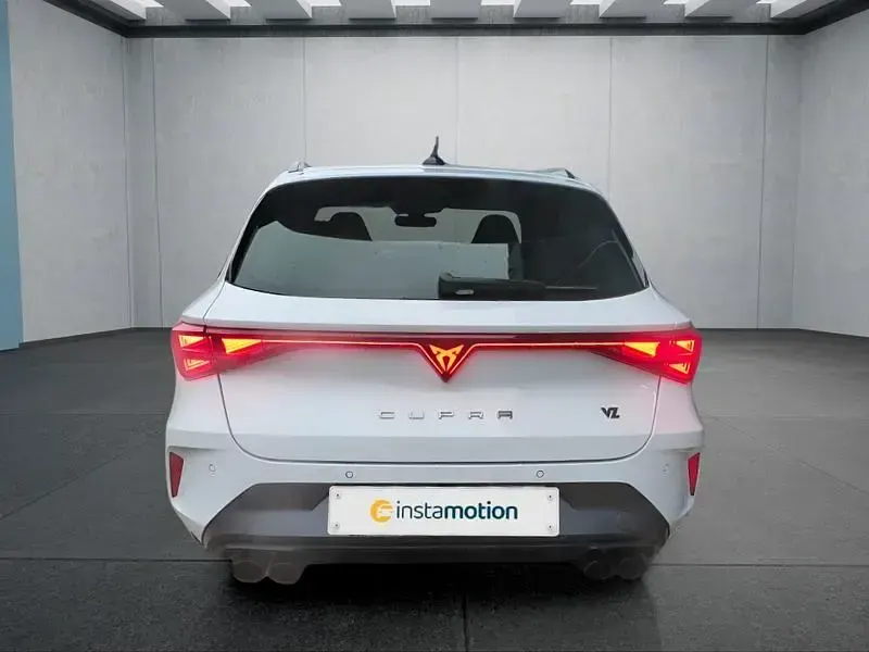 Używany Cupra Leon 333 KM (244 kW) 2024 Biały Kombi